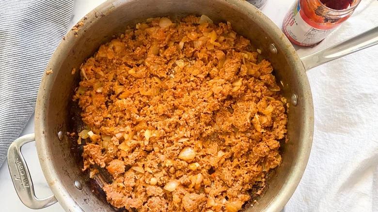 پاستا سبزیجات با سوسیس گیاهی