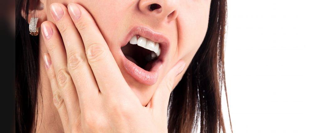 درمان عفونت و چرک دندان در خانه