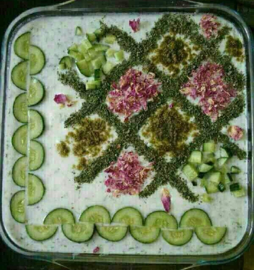 مدل تزیین ماست و خیار شیک 1