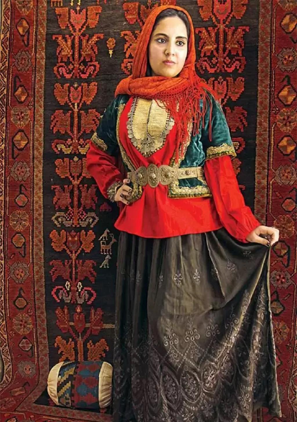 لباس سنتی ایرانی زنانه3