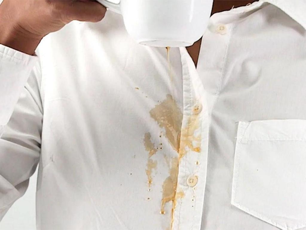 چگونه لکه چای و قهوه را از لباس پاک کنیم1