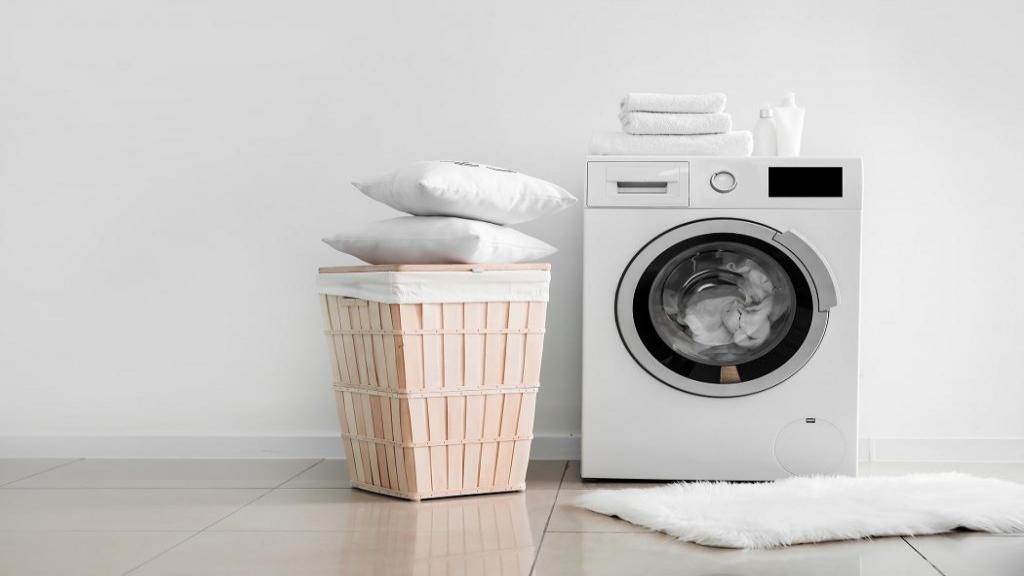 نحوه صحیح شستن انواع بالش در ماشین لباسشویی بدون خراب شدن
