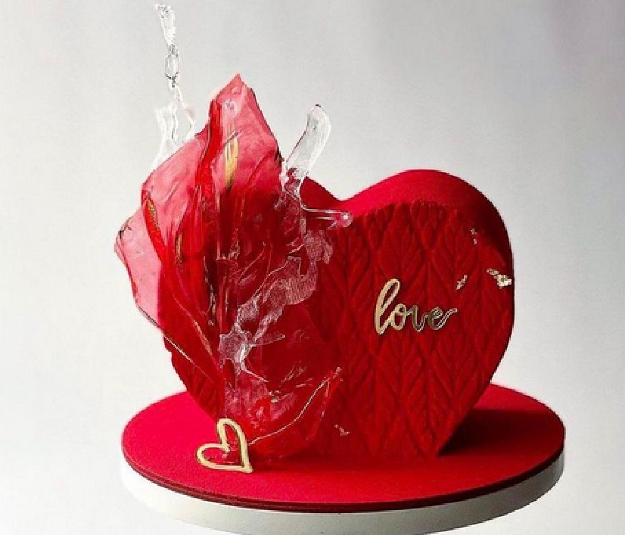 کیک روز زن از طرف همسر3