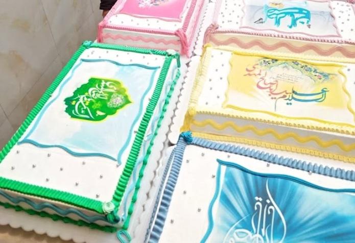 تزیین کیک نیمه شعبان با گل نرگس 3