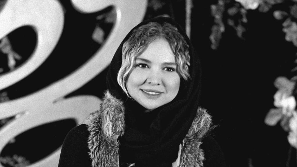 بیوگرافی نیلوفر هوشمند و همسرش؛ زندگی شخصی، حواشی، فیلم ها و عکسها