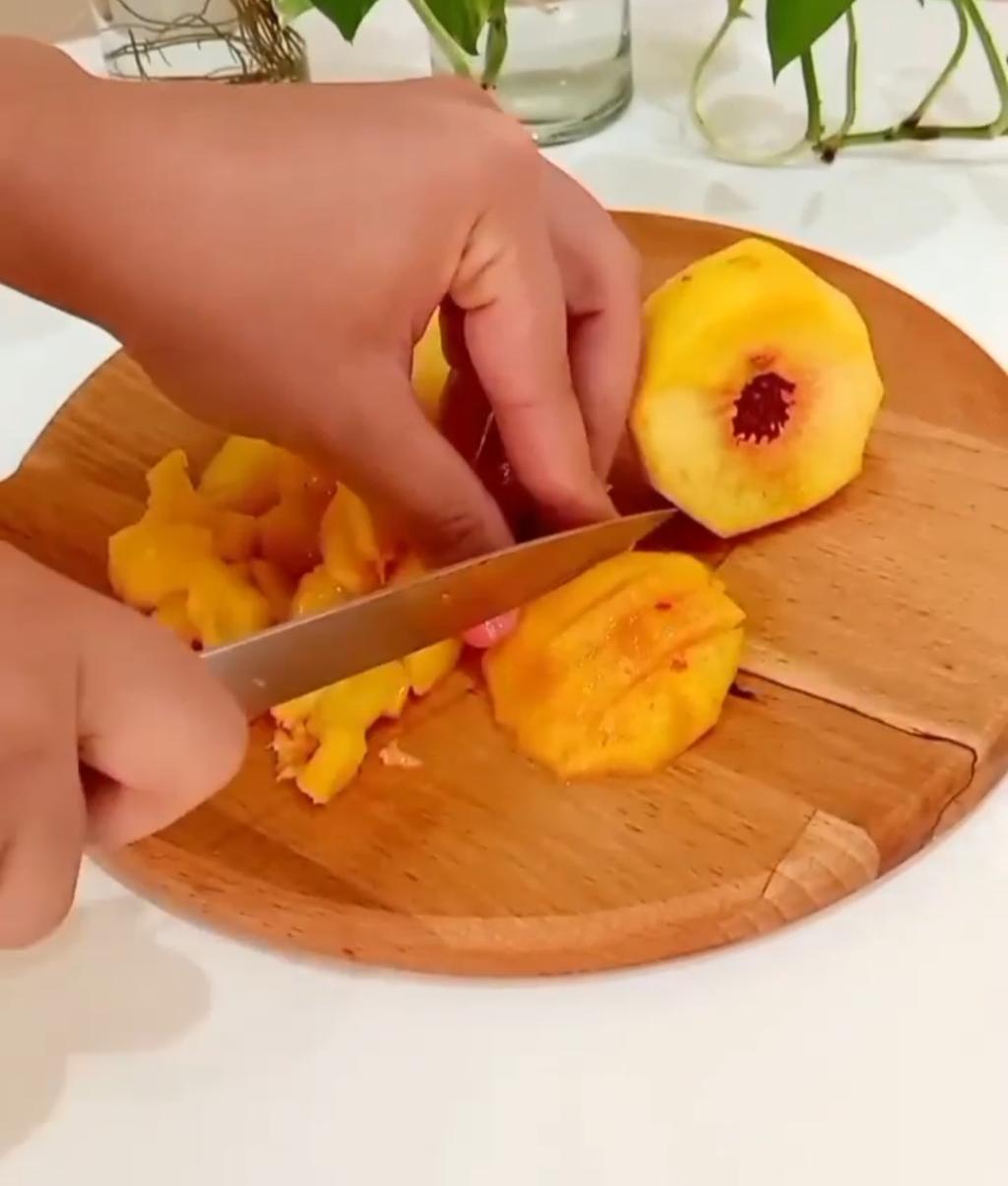 طرز تهیه رانی هلو با تکه های میوه