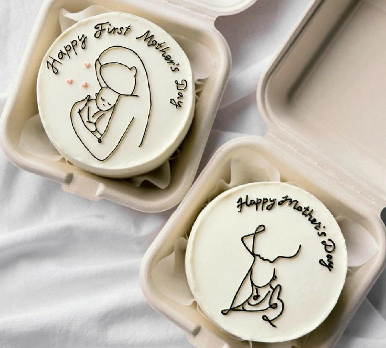 مدل مینی کیک روز مادر شخصی سازی شده با اسم