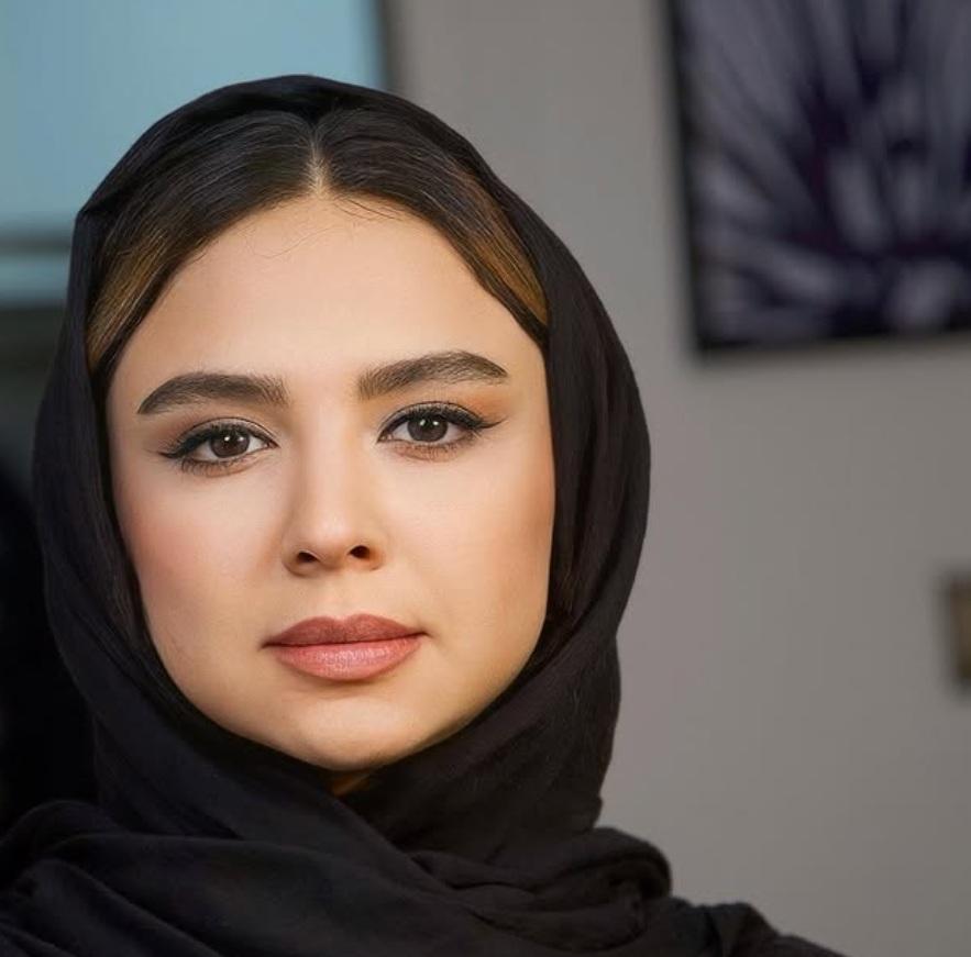 بیوگرافی نیلوفر هوشمند 1