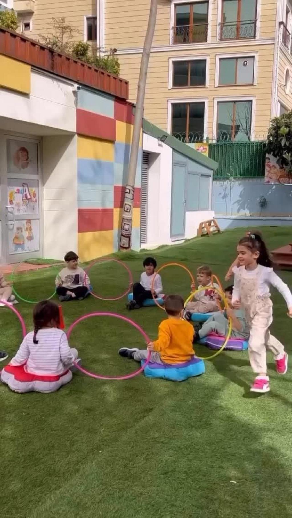 تزیین حیاط مدرسه برای اول مهر2