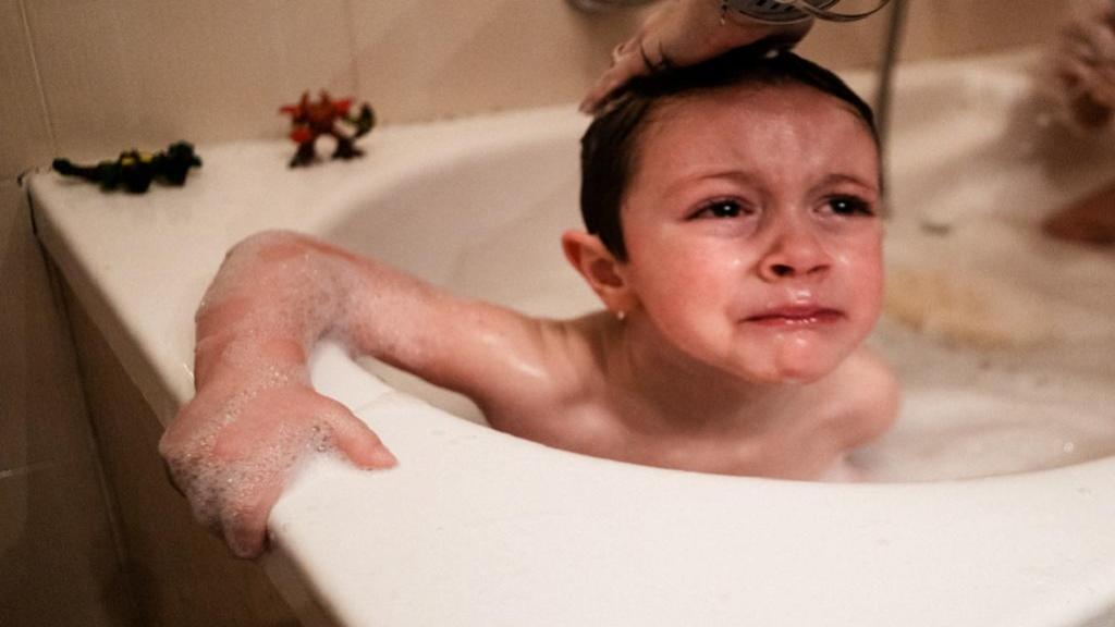 آبلوتوفوبیا چیست ؛ علائم و راه های درمان ترس از حمام و دوش