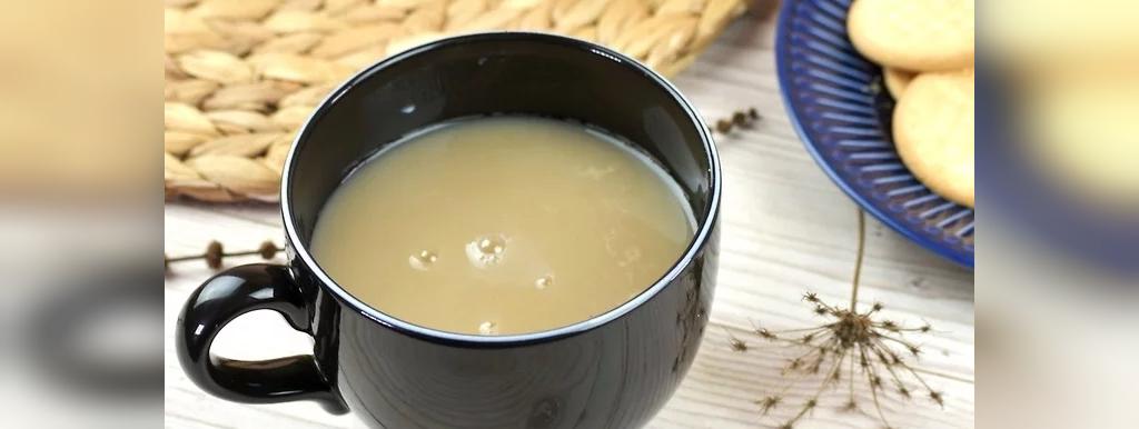 یک نسخه ساده شده از چای شیر تهیه کنید