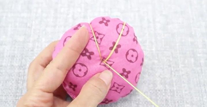 نحوه درست کردن بالشتک سوزن 13