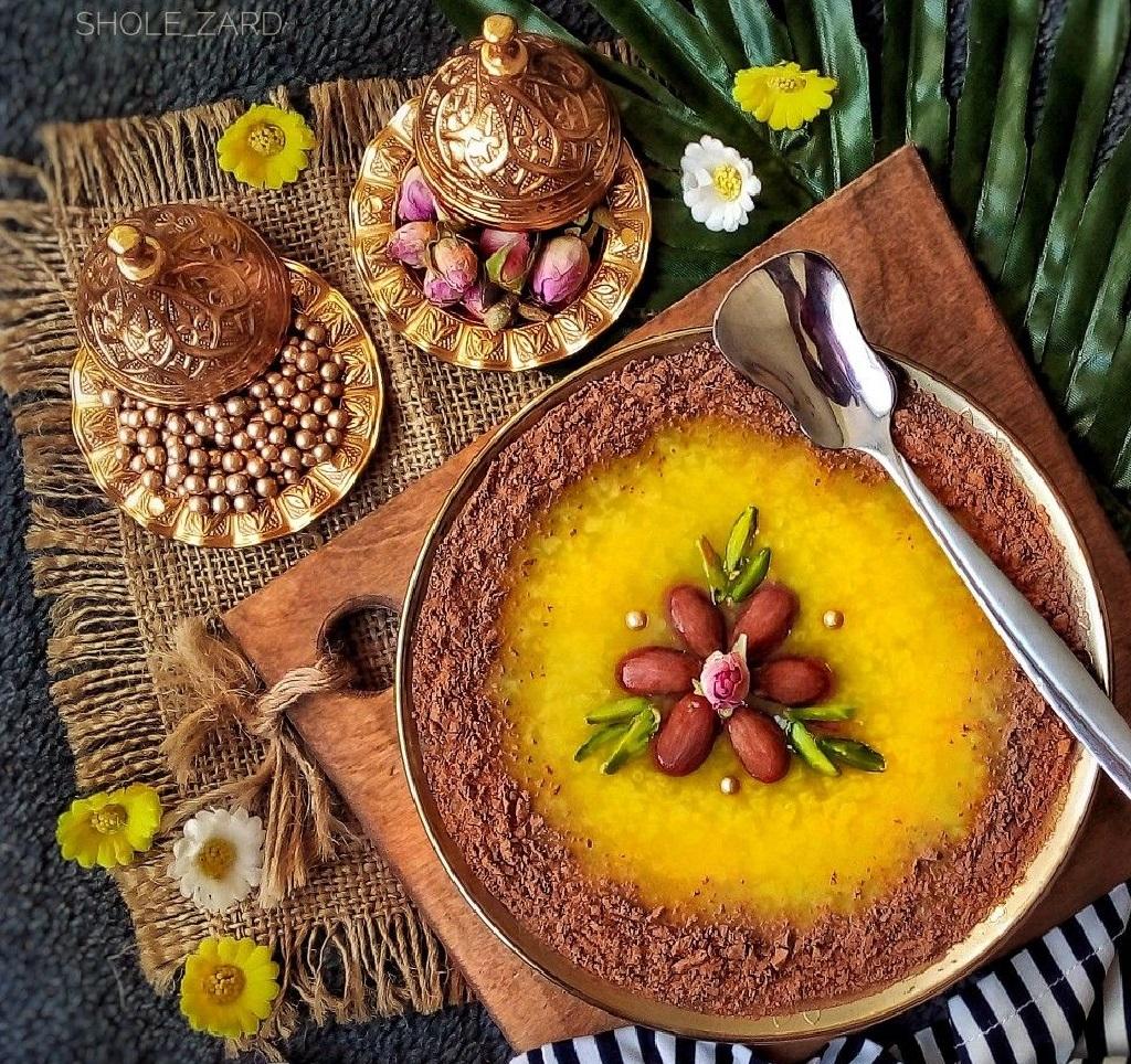 مدل تزیین شله زرد با دارچین 2