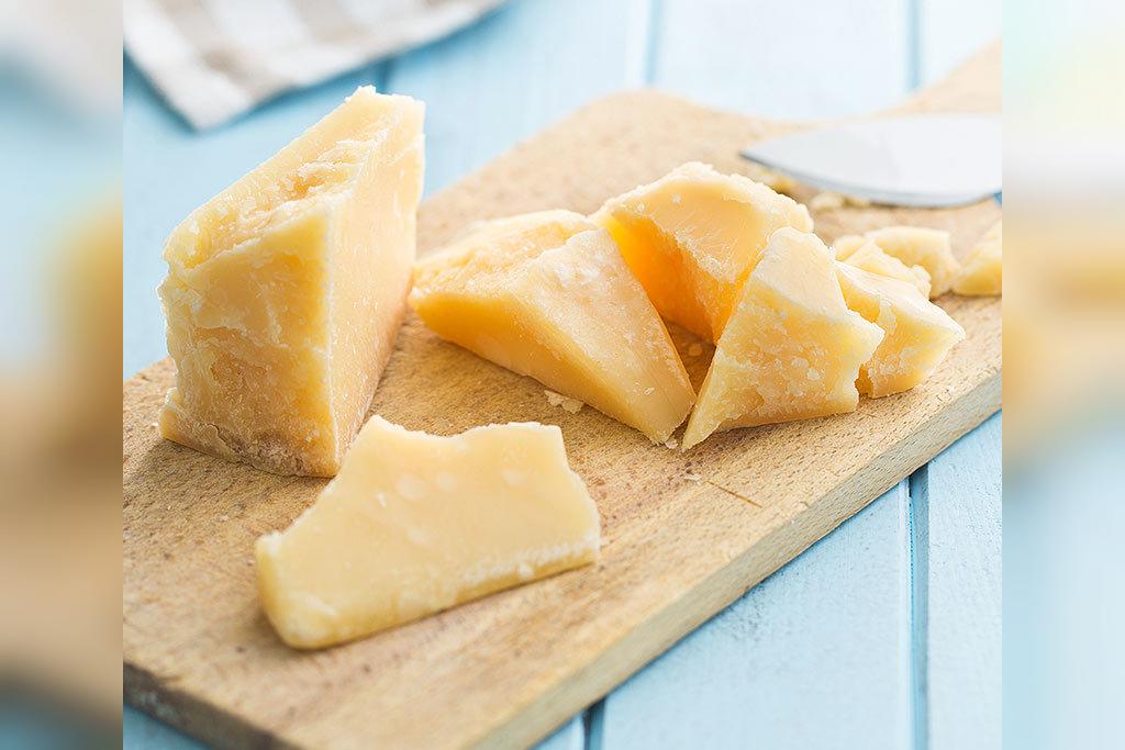 پنیر پارمزان، از بهترین و سالم ترین پنیرهای دنیا