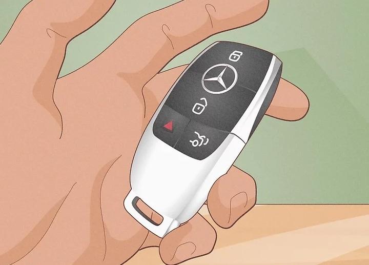 آموزش تعویض باتری ریموت مرسدس 1