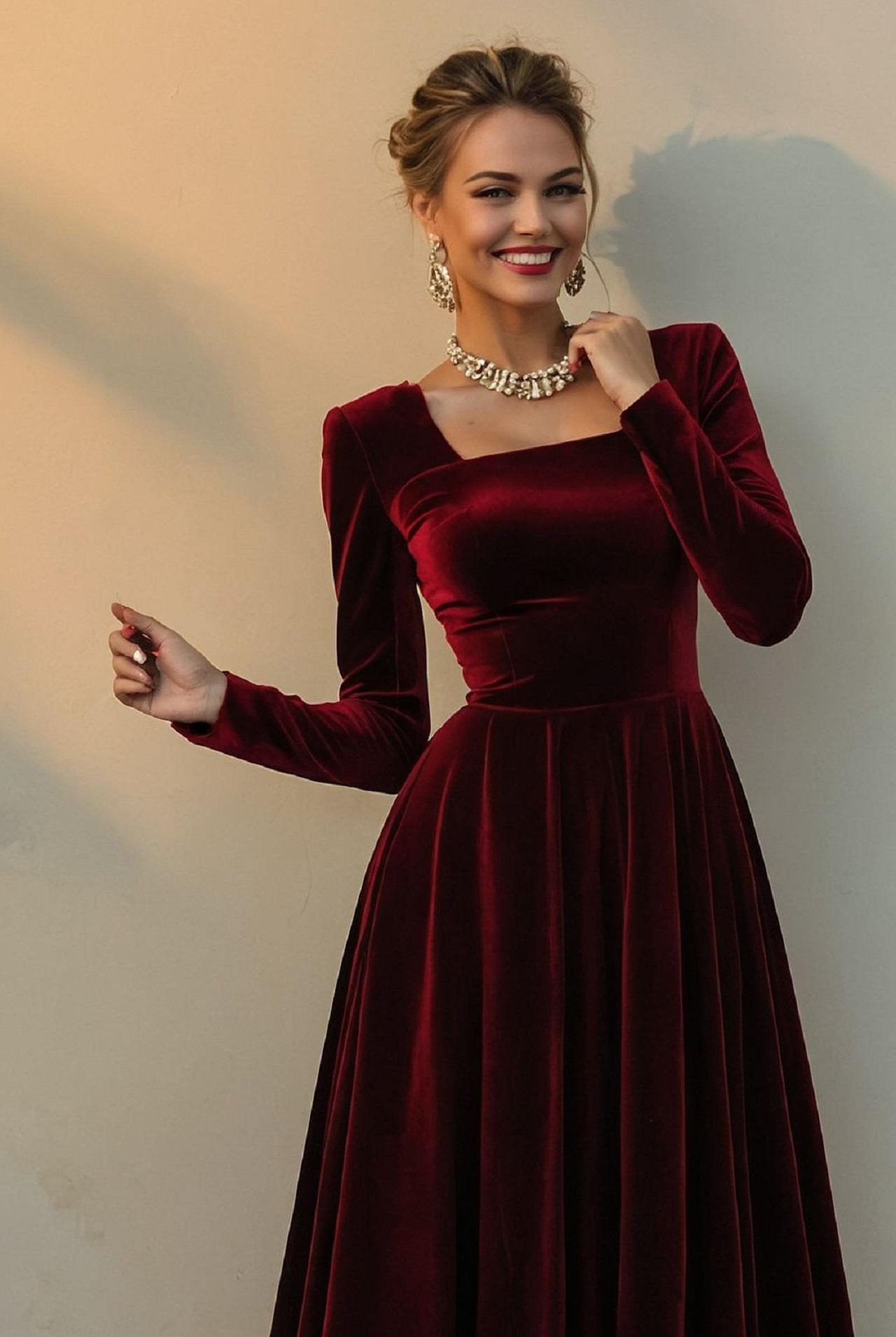 لباس یلدایی عروس مخمل 4