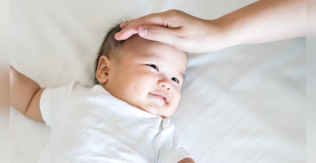 اقدامات احتیاطی در هنگام تغذیه کودک از شیر مادری که دچار سرما خوردگی شده است