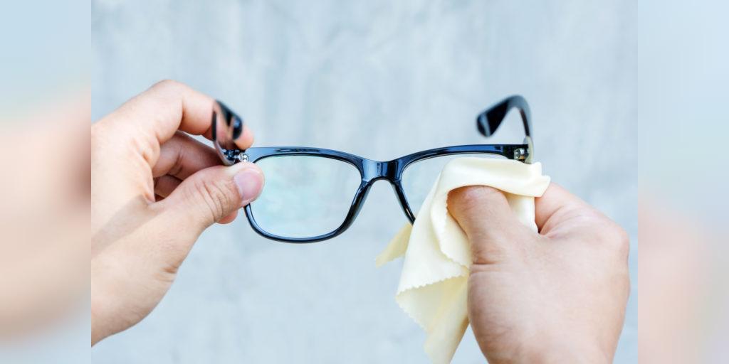 ساخت اسپری خانگی تمیز کننده عینک