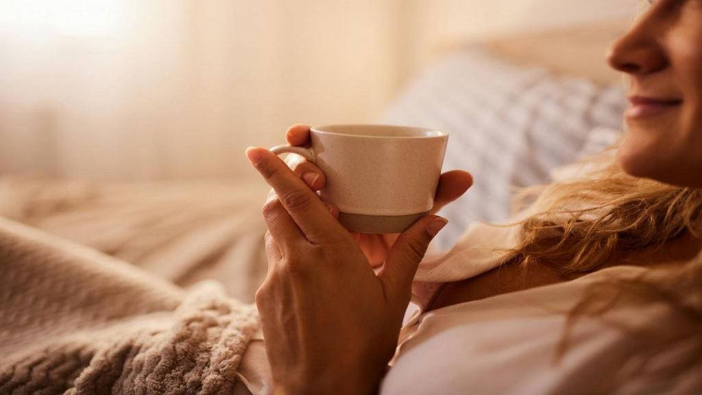 برای خوابی بهتر چه چیزی بخوریم؛ بهترین زمان مصرف غذاهای خواب آور