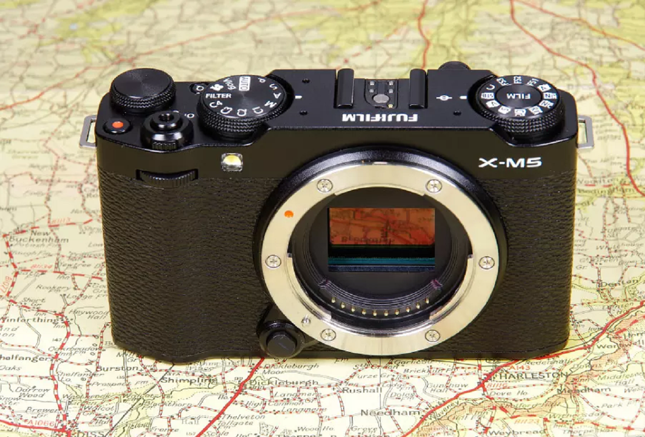 بررسی دوربین Fujifilm X-M5