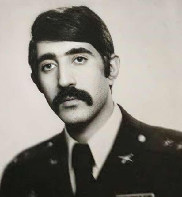 عکس جوانی بهرام مشیری