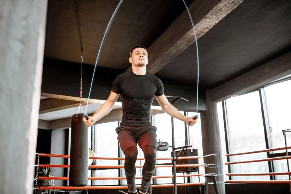 بهبود مهارت های حرکتی و استقامتی:فواید طناب زدن برای سلامتی