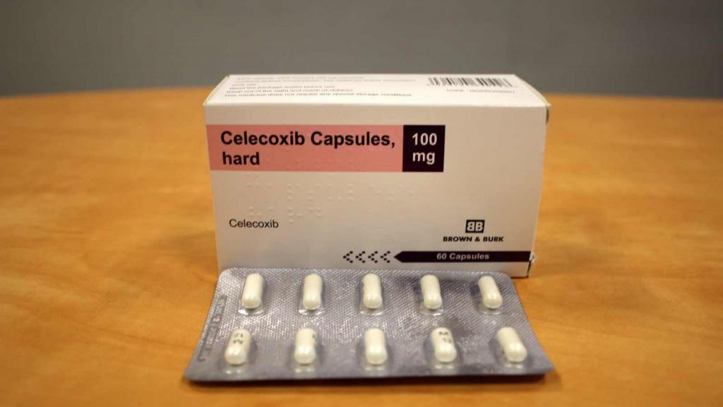 سلکوکسیب چیست؛ طریقه مصرف و عوارض داروی Celecoxib