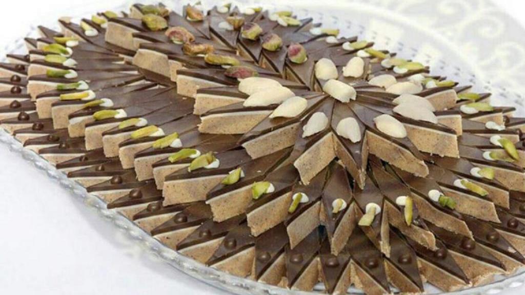 طرز تهیه شیرینی برشتوک نخودچی شکلاتی خوشمزه و مجلسی مخصوص عید