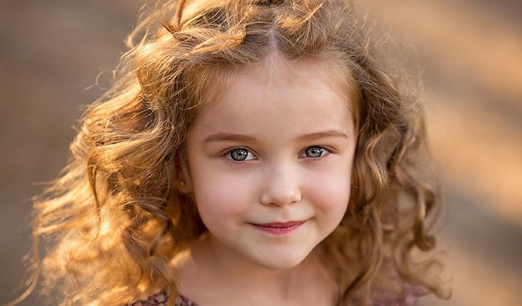 تصاویر دختر بچه زیبا و چشم رنگی برای پروفایل تلگرام
