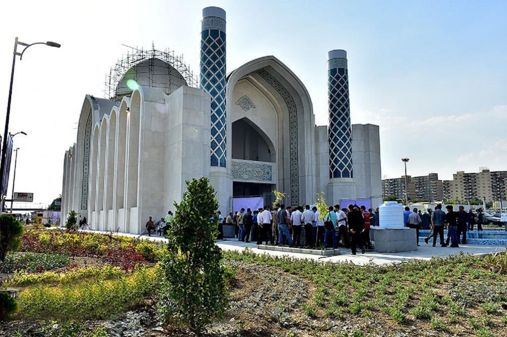 جاهای دیدنی مشهد نزدیک حرم:  مسجد 72 تن