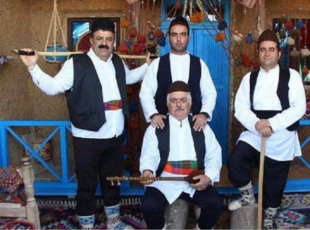 لباس سنتی ایرانی مردانه 2