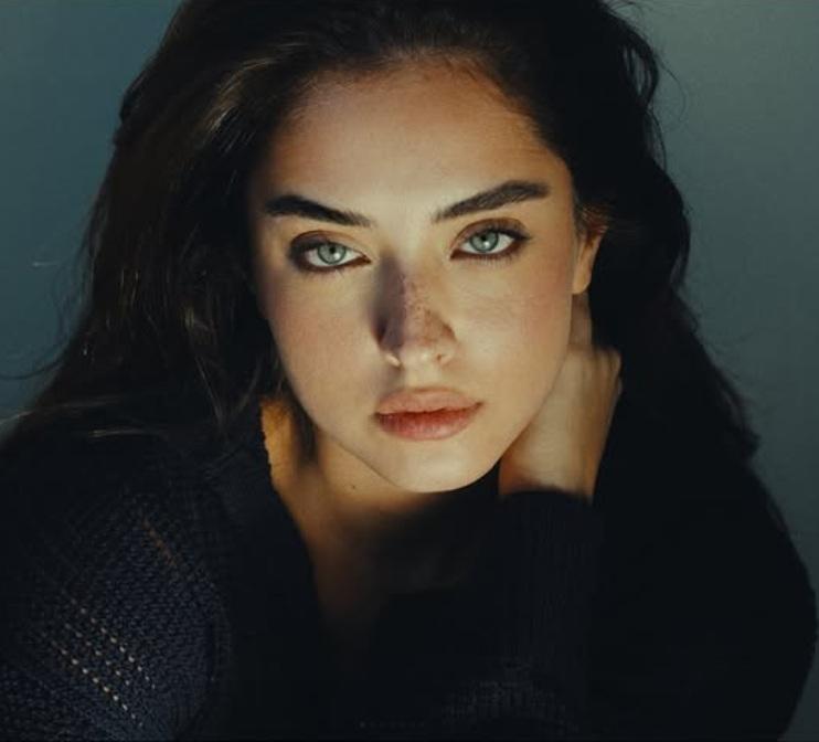 عکس تمام رخ کیمیا حسینی