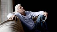 آیا چرت زدن باعث آلزایمر می شود؛ میزان خواب افراد مبتلا به زوال عقل
