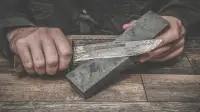 آموزش نحوه تیز کردن چاقو با سنگ تیز کن در خانه