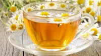 خواص چای بابونه در درمان بی خوابی؛ طرز تهیه دمنوش بابونه برای خواب