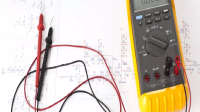 مولتی متر چیست و انواع آن + کاربرد و روش کار با مولتی متر multimeter
