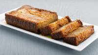 طرز تهیه نان موزی کاراملی خوشمزه خانگی با کره و شکر قهوه ای