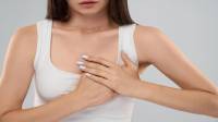 فیبروآدنوم پستان چیست؛ علائم توده های خوش خیم سینه و درمان آن