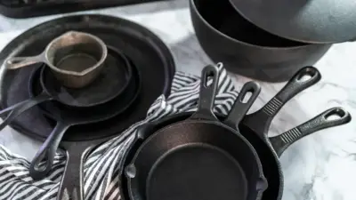 مقایسه ظروف آشپزی استیل، چدن و تفلون؛ کدام سالم&zwnj;تر است؟