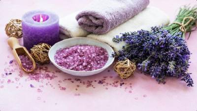 نمک بدن برای چی خوبه؛ خواص نمک اسپا برای سلامتی + طرز تهیه نمک حمام