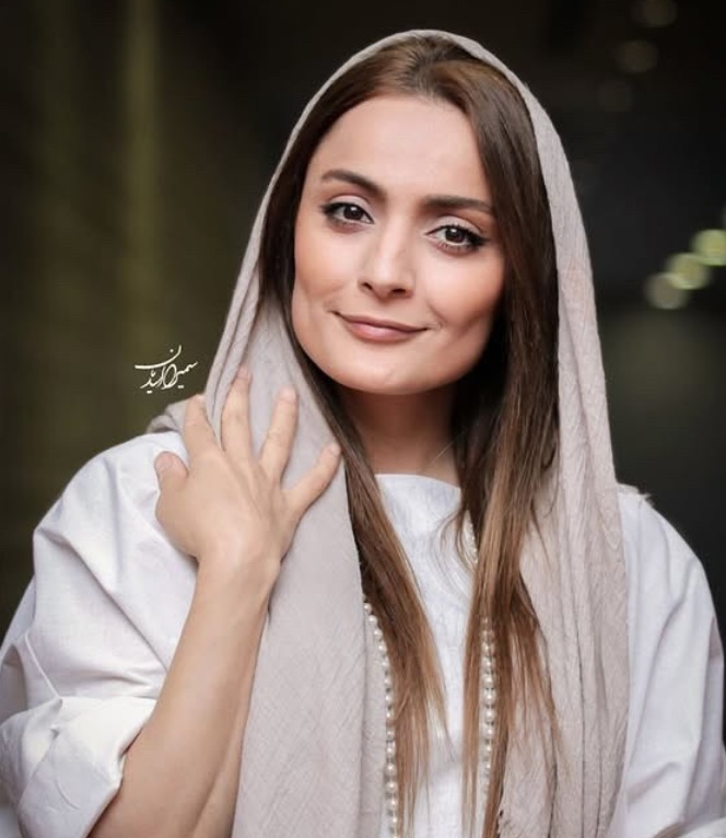 بیوگرافی السا فیروزآذر 1
